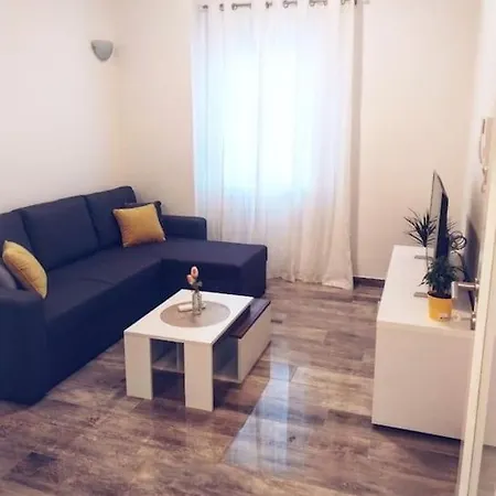 Apartman Brand New Lovely Bella *