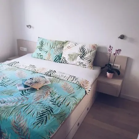 Brand New Lovely Bella Apartman *