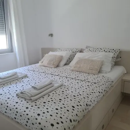 Apartman Brand New Lovely Bella